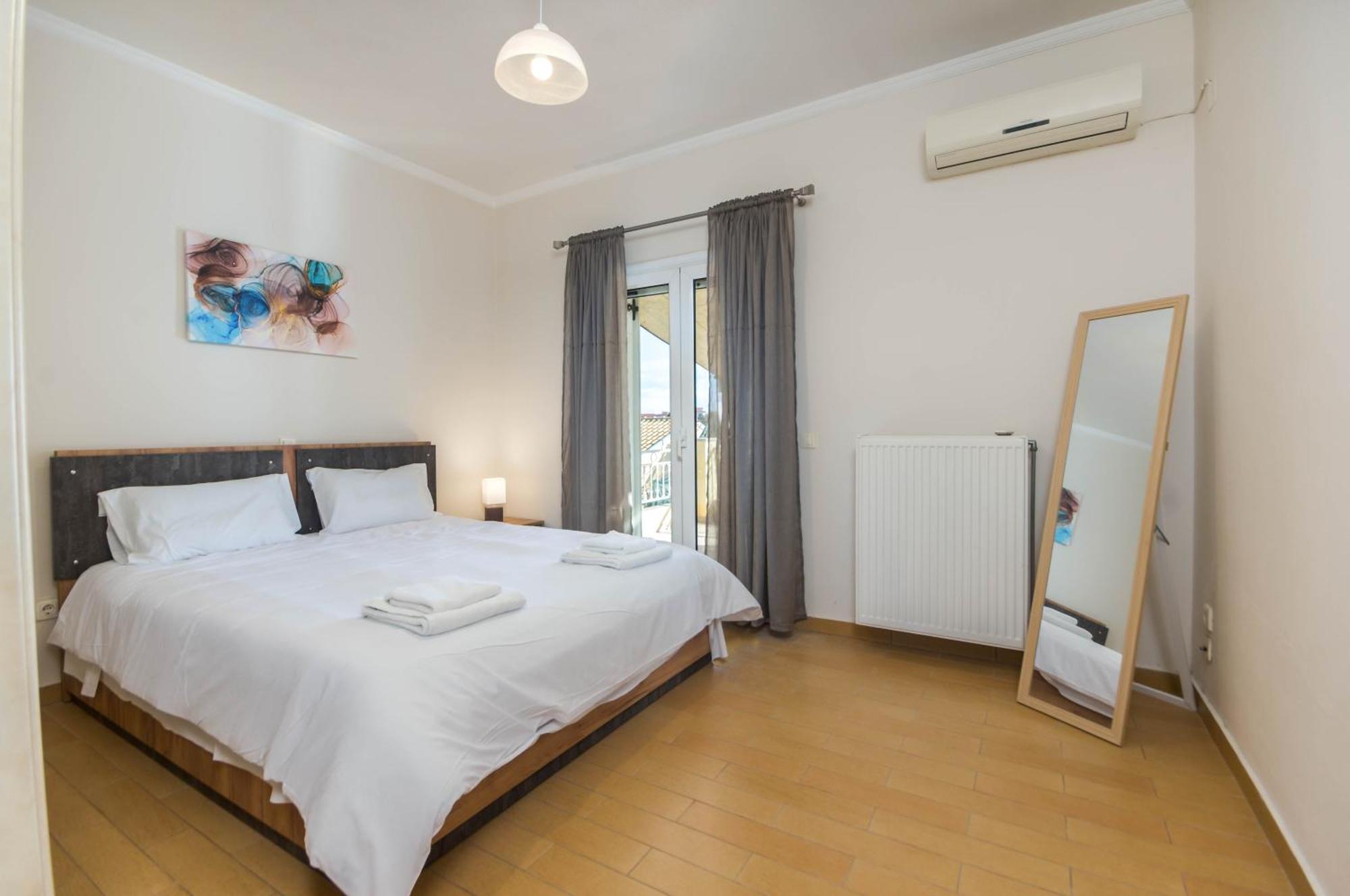 Διωροφη Μεζονετα-2Km Απο Το Κεντρο-Iliana House Apartment Alepou Exterior photo